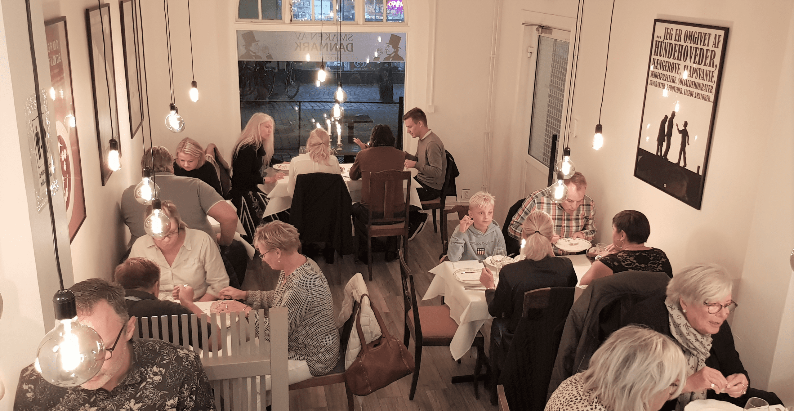 Café/bistro med attraktivt läge i charmiga gamla staden i Malmö